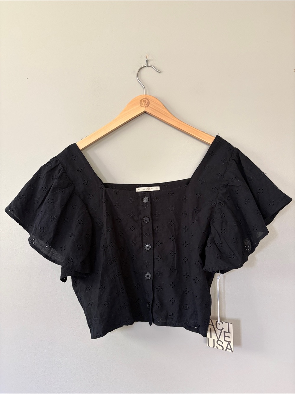 Active USA Eyelet Boho Cropped Top Ruffle Sleeve Black Large Cotton Cottage